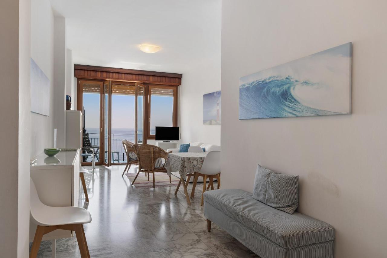 Appartamento Stupenda Vista Mare Bergeggi Exterior photo
